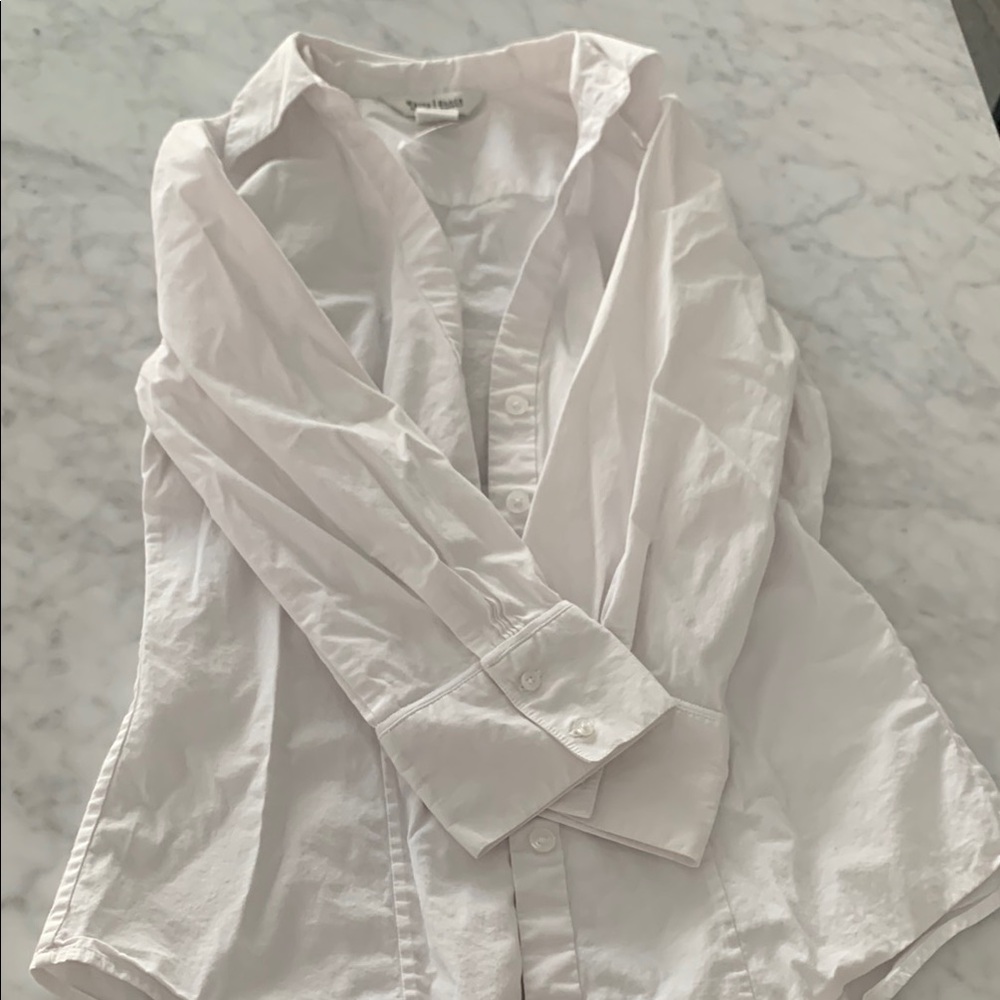 Whit House Black Market White Button-Up Shirt